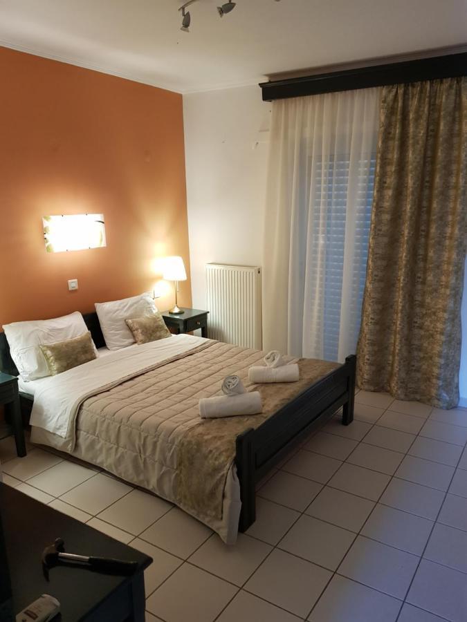 TolofónSchinas Apts.アパートメント エクステリア 写真