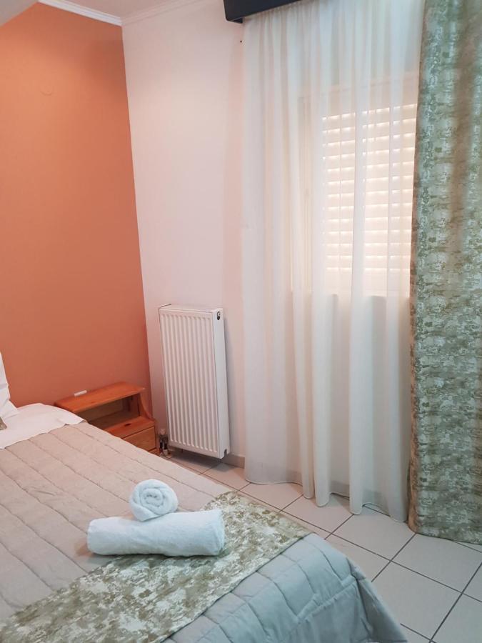 TolofónSchinas Apts.アパートメント エクステリア 写真