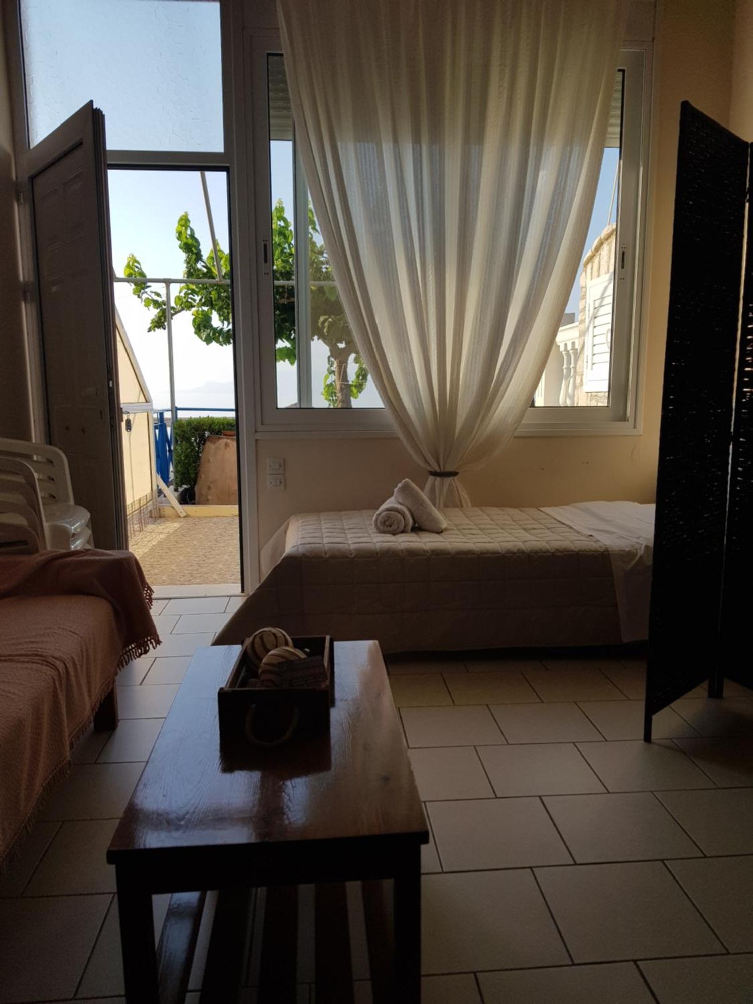 TolofónSchinas Apts.アパートメント 部屋 写真