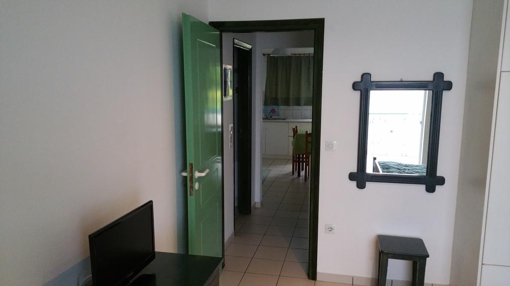 TolofónSchinas Apts.アパートメント 部屋 写真